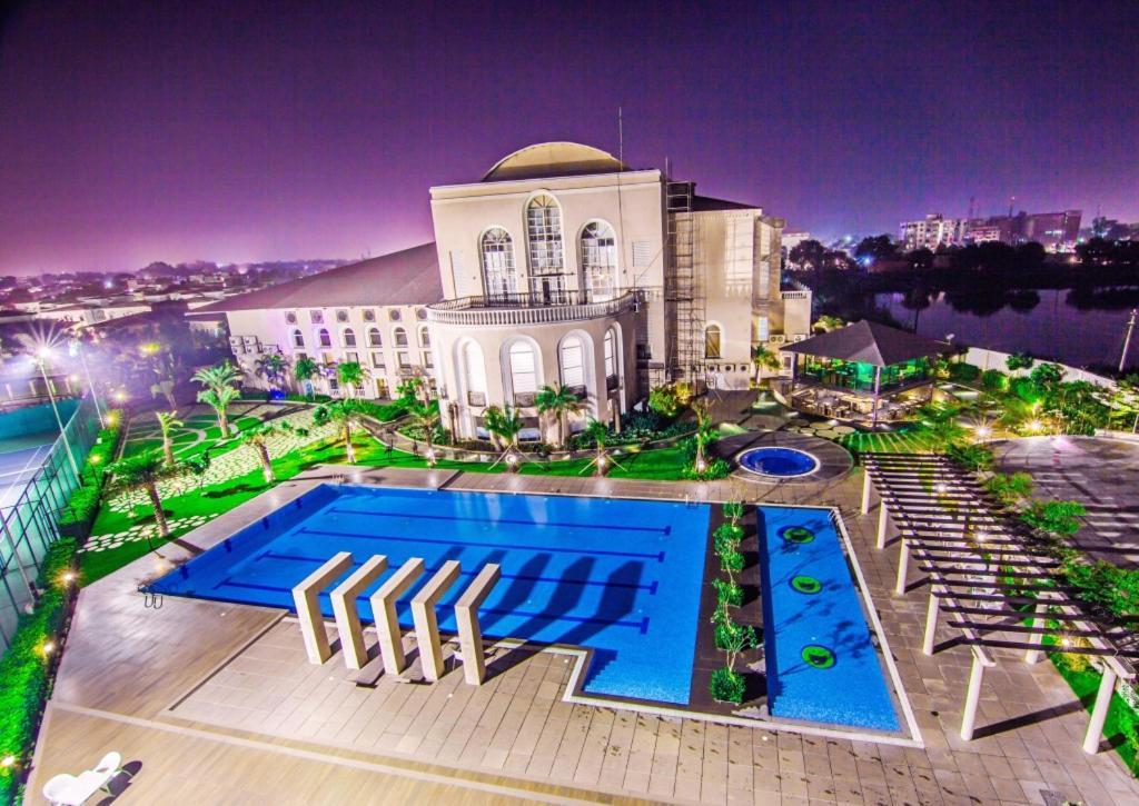 Club Paraiso Rāipur Exterior foto